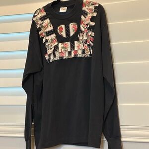 Sunbelt women’s vintage Black Floral Heart Tshirt